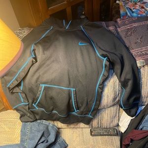 nike sweatshirt